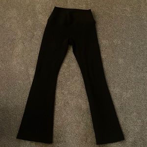 Alo Airbrush high waist 7/8  bootcut pants